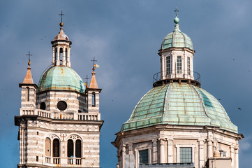 Fototapeta na wymiar cathedral in Genoa 