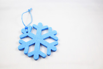 Schneeflocke auf Hintergrund