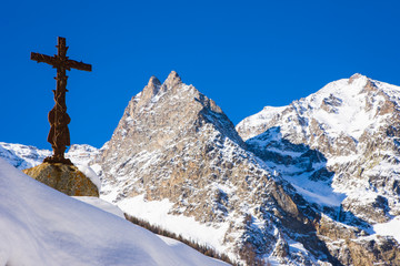 Commemorative cross in the mountains near Degioz, Gran Paradiso NP, Valsavarenche, Aosta valley,...