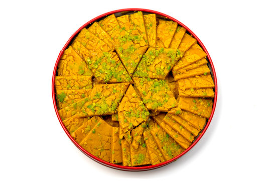 Iranian halva ardeh