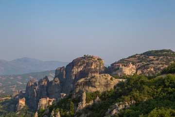 Fototapeta na wymiar a magnificent daytime trip through the Kalambaka mountains to the Meteora monastery complex with beautiful views from different points and rocks. Thessaly, Greece