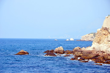 sea and rocks