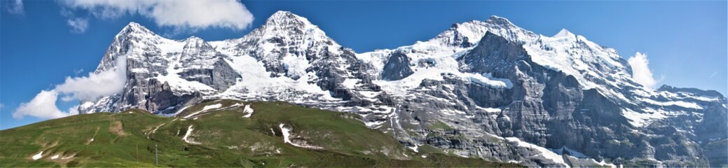 Panorama del Eiger, Monk y Jungfrau en los Alpes