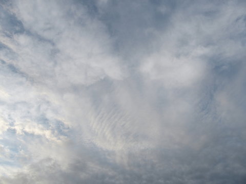 洗濯板状の雲
