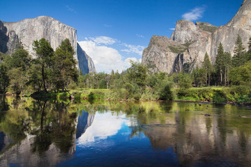 Naklejka premium Yosemite Valley from Valley View