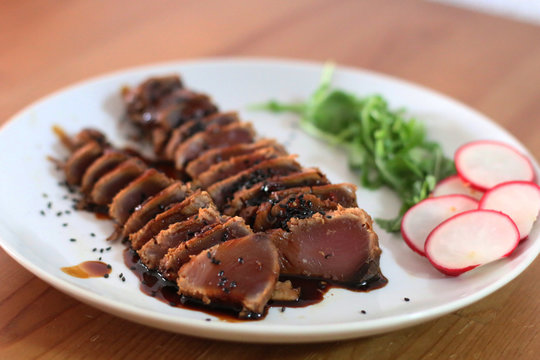 Tataki de bonito listado