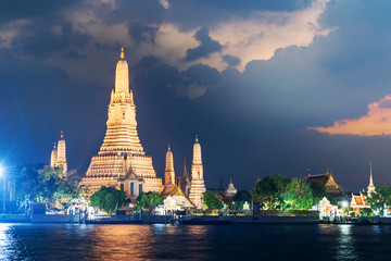 Twilight view of Wat Arun Ratchawararam temple. Along the Chao Phraya River - 297884933