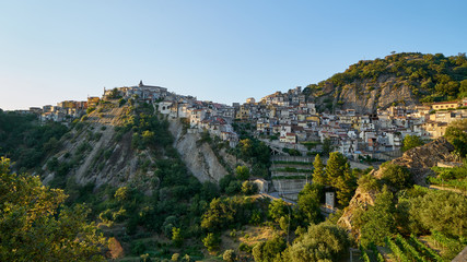 Obraz premium Panorami di Motta Camastra, 