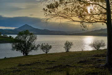 tramonto sul lago di Pozzillo
