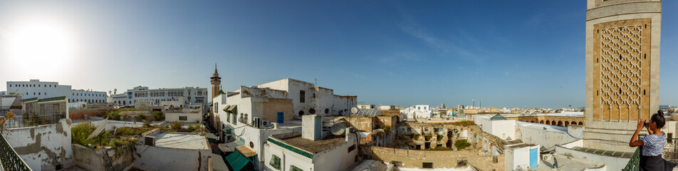Fototapeta na wymiar Über den Dächern von Tunis