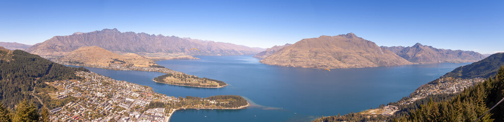 Obraz premium Queenstown, New Zealand in Autumn, Panorama