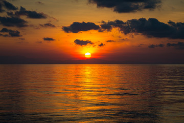 Obraz premium Coucher de soleil sur l'océan