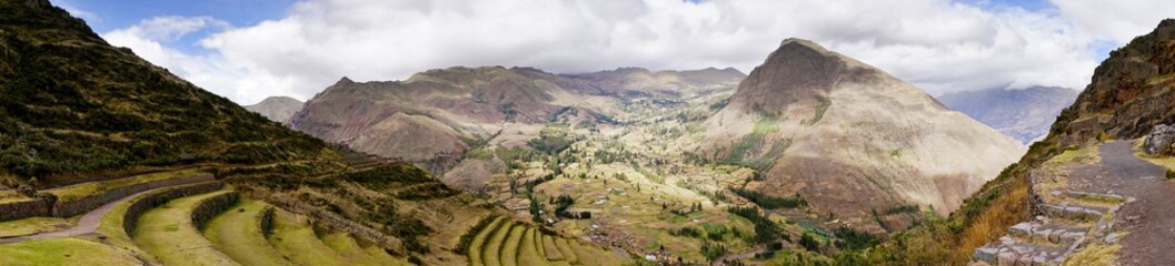 Terraces of Pisac in the Urubamba valley in the Andes of Peru - obrazy, fototapety, plakaty