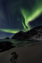 Naklejka premium Polarlichter am Strand