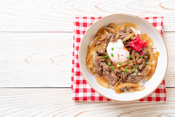beef sliced on topped rice (GYUU-DON)