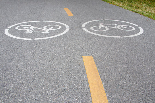 Two way bicycle lane