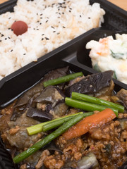 マーボナス弁当