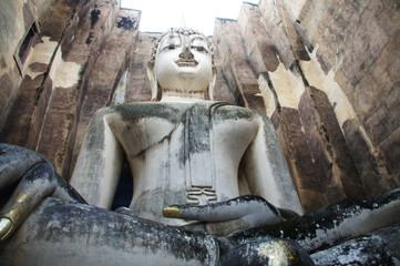 Fototapeta na wymiar big buddha wat si chum, old town sukhothai, world heritage, tourist attraction, thailand