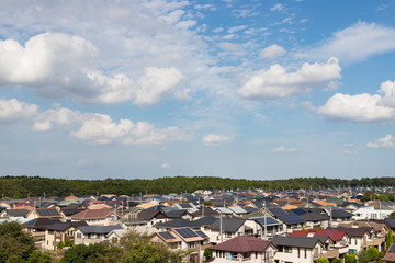 Obraz premium 牧の原公園の古墳型展望山から望む印西市の町並み 千葉県印西市 日本
