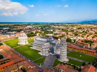 Foto op Plexiglas De scheve toren aerial of Pisa