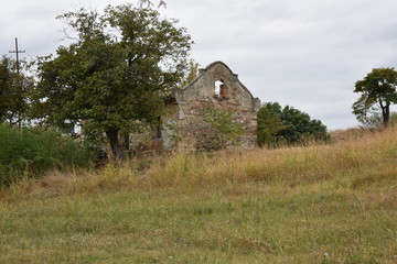 Fototapeta na wymiar Ruins of Fetislam Fortress on the right bank of river Danube