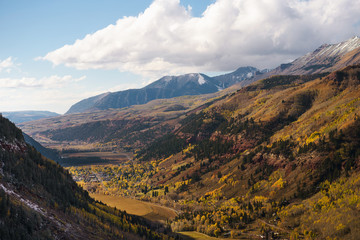 Naklejka premium Aerial view of Telluride, Colorado in autumn