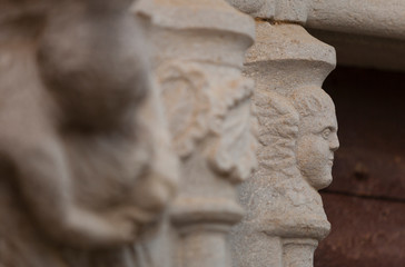 Fototapeta na wymiar Detalles en la iglesia de Sant Vicenç de Canet d'Adri, Girona