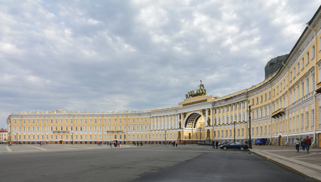 The General Staff Building is a historic building. In the western part of the building is the command of the Western Military District of Russia. Eastern part-State Hermitage Museum