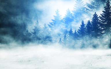 Ciemnej zimy lasowy tło przy nocą. Śnieg, mgła, światło księżyca. W środku neonowa postać - 298037574