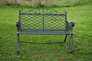 Banc de jardin à bascule époque Louis XVI