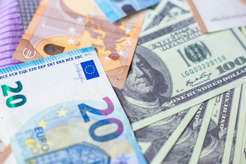 US dollar money around with Euro money