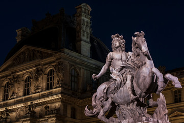 Fototapeta na wymiar The Louvre; evening in the courtyard