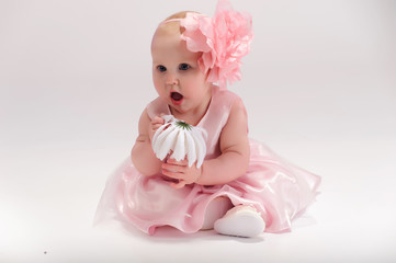 Fototapeta premium Little girl in pink dress