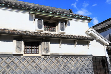 Fototapeta na wymiar 日本の伝統建築　土蔵