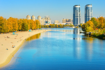 Naklejka premium People Hydropark Kiev river Dnipro
