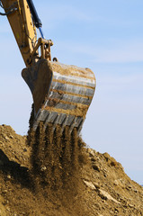 Bagger im Straßenbau 