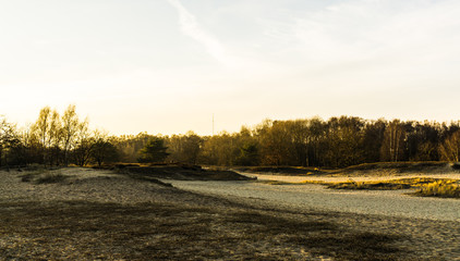 Sonnenuntergang in den Boberger Duenen im Winter