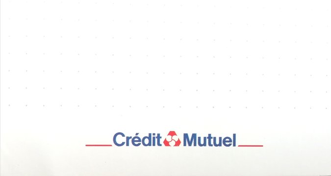 cr&eacute;dit mutuel , banque sur papier blanc