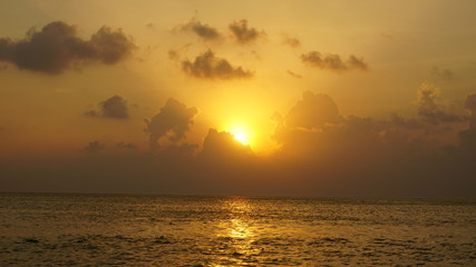 Naklejka premium Maledievensonne