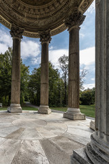 Fototapeta premium supporting pillars