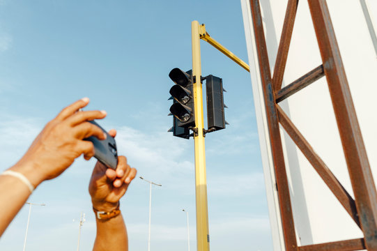 Man taking a picture with an smartphone