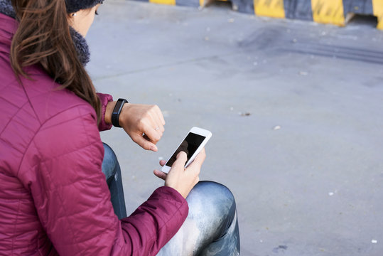 Smartband watch female runner.