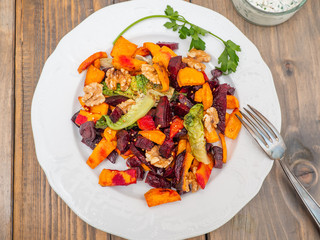 Super food dish - Oven vegetables with walnuts