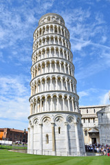 Fototapeta na wymiar Torre de Pisa en ciudad de Pisa, Italia