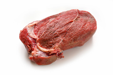 Obraz premium raw beef meat peace isolated on a white background, copy space