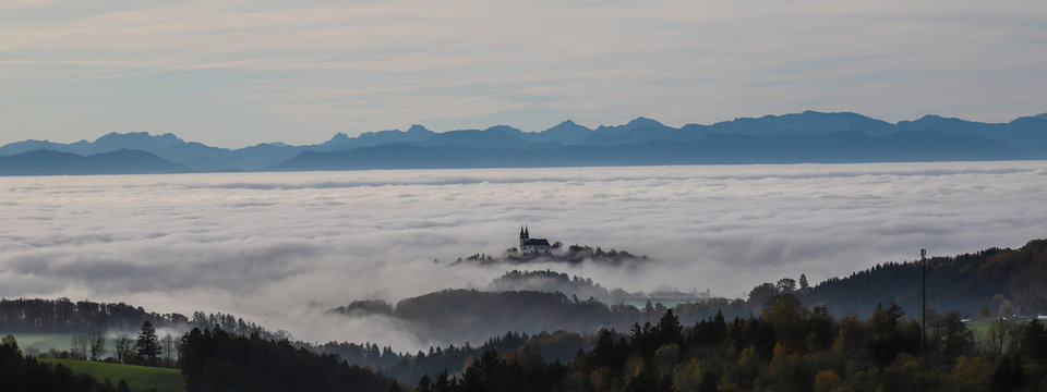 p&ouml;stlingberg im nebel