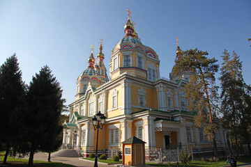 Fototapeta na wymiar View at Ascension Cathedral, Almaty, Kazakhstan