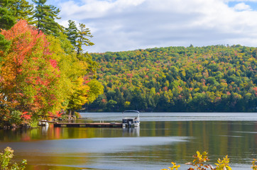Obraz premium Lake in Autumn