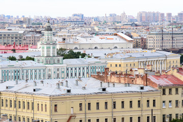 Fototapeta na wymiar Landscape view of the rooftop of Saint Petersburg seen from the top of the dome of St. Isaac