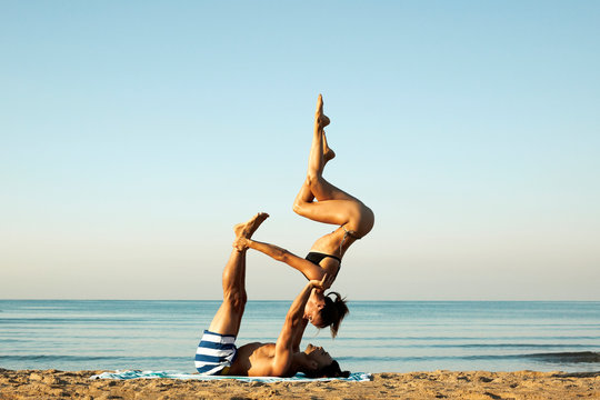 acroyoga - eagle pose